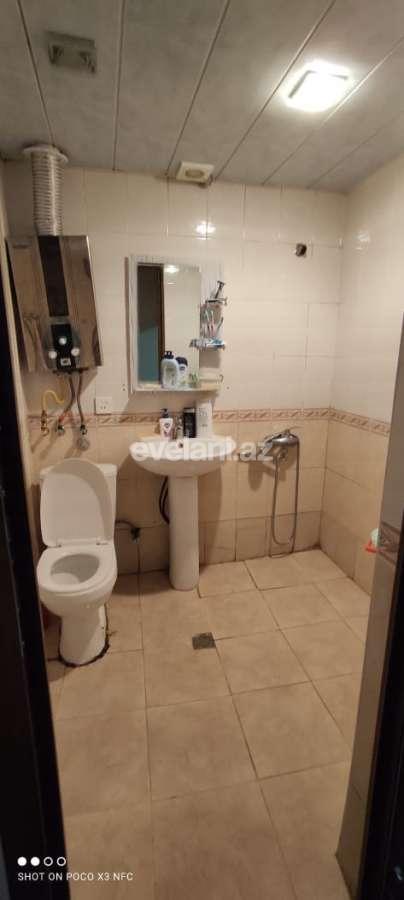 Sale, old building, 3 room, 67 m², Elmlar Akademiyası m.