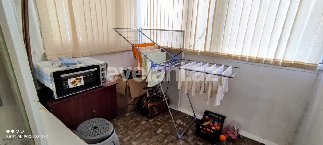 Sale, old building, 3 room, 67 m², Elmlar Akademiyası m.