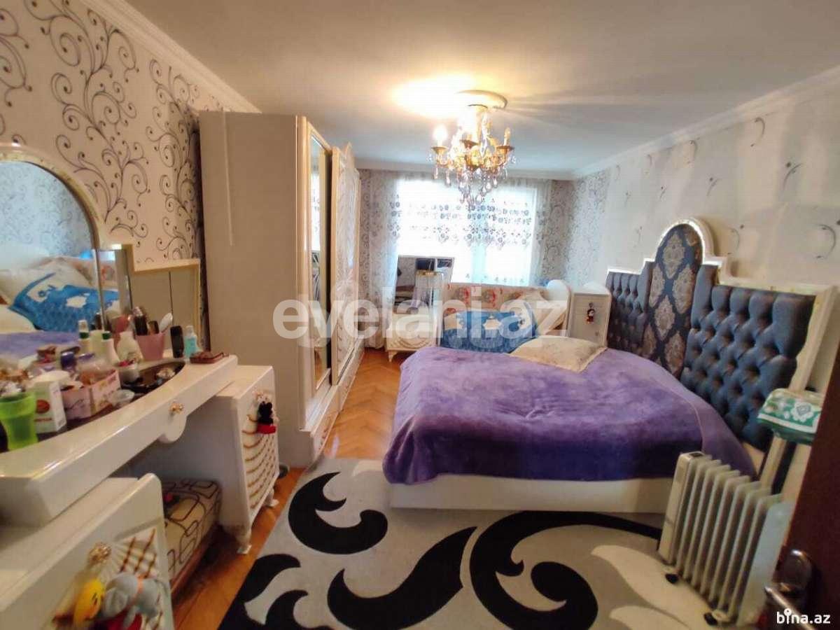 Sale, old building, 3 room, 67 m², Elmlar Akademiyası m.