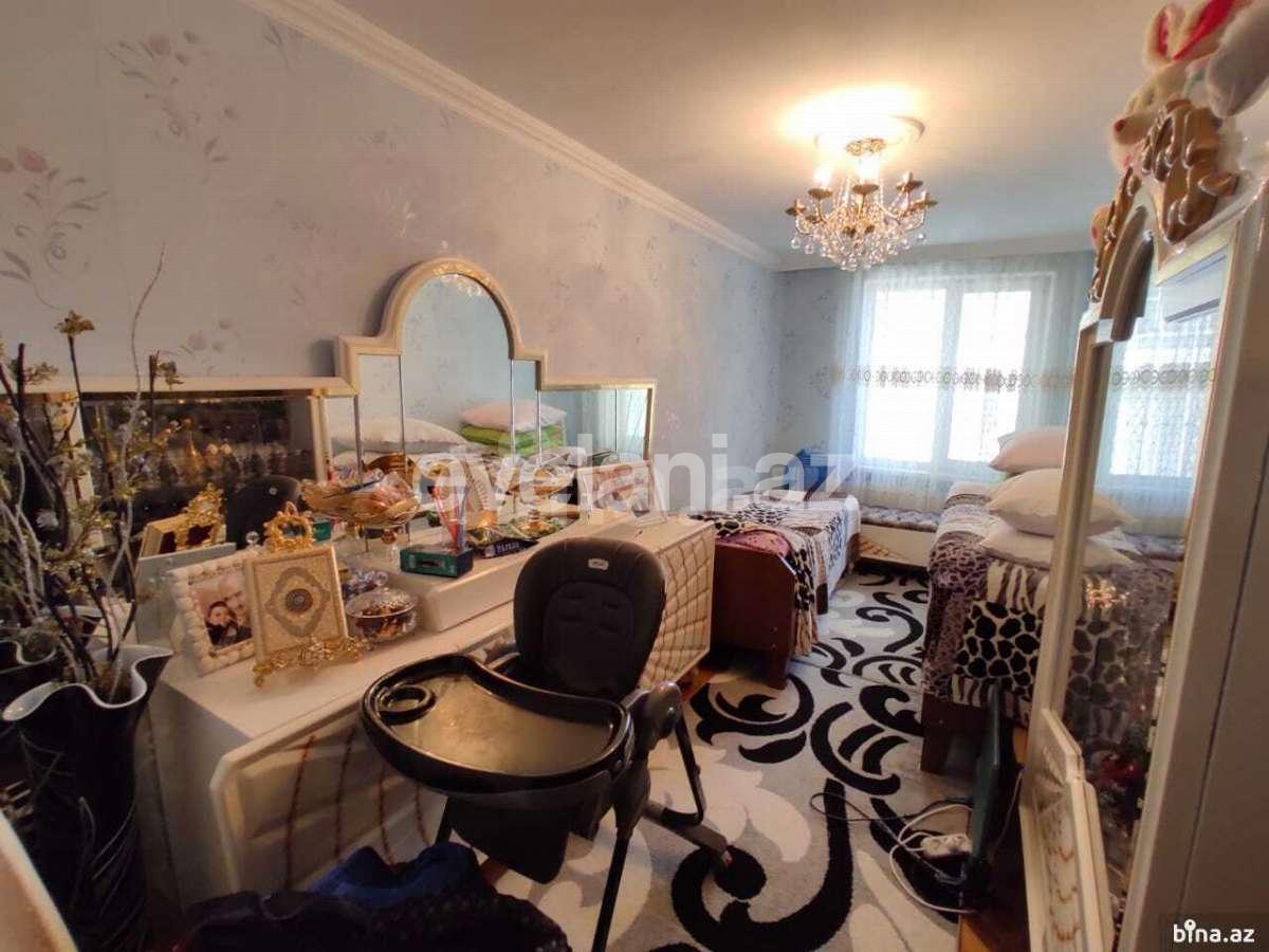 Sale, old building, 3 room, 67 m², Elmlar Akademiyası m.