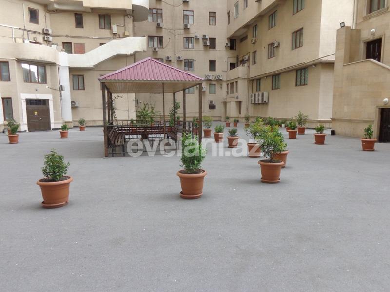 Satılır, yeni tikili, 3 otaqlı, 145 m², Elmlər Akademiyası m.