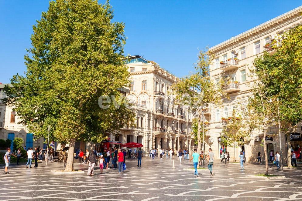 Satılır, köhnə tikili, 2 otaqlı, 100 m², Səbail r.