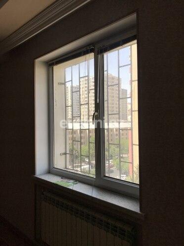 Kirayə verilir, yeni tikili, 3 otaqlı, 85 m², İnşaatçılar m.