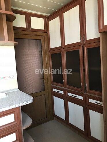 Kirayə verilir, yeni tikili, 3 otaqlı, 85 m², İnşaatçılar m.