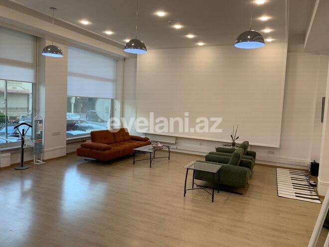 Kirayə verilir, ofis, 3 otaqlı, 115 m², Gənclik m.