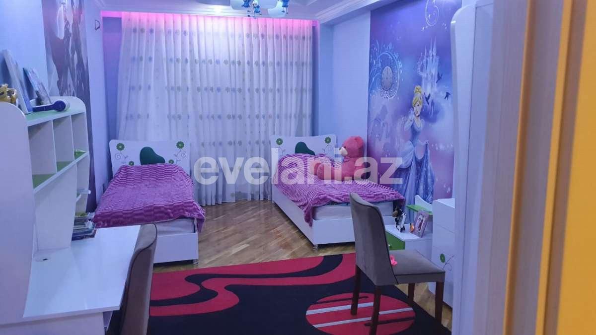 Satılır, yeni tikili, 3 otaqlı, 135 m², Azadlıq prospekti m.