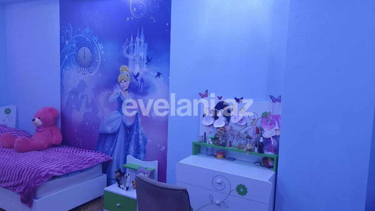 Satılır, yeni tikili, 3 otaqlı, 135 m², Azadlıq prospekti m.