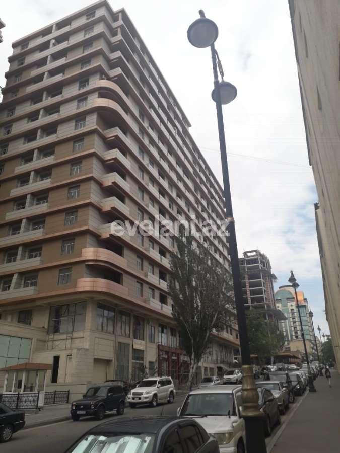 Satılır, yeni tikili, 3 otaqlı, 135 m², Nizami m.