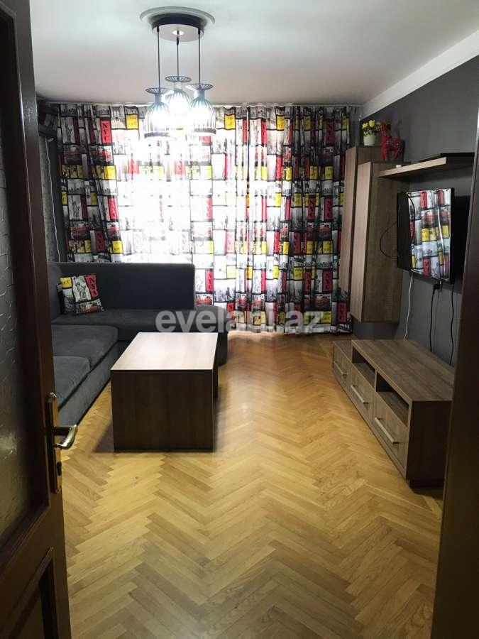 Sale, old building, 4 room, 90 m², Shah Ismail Khatai m.