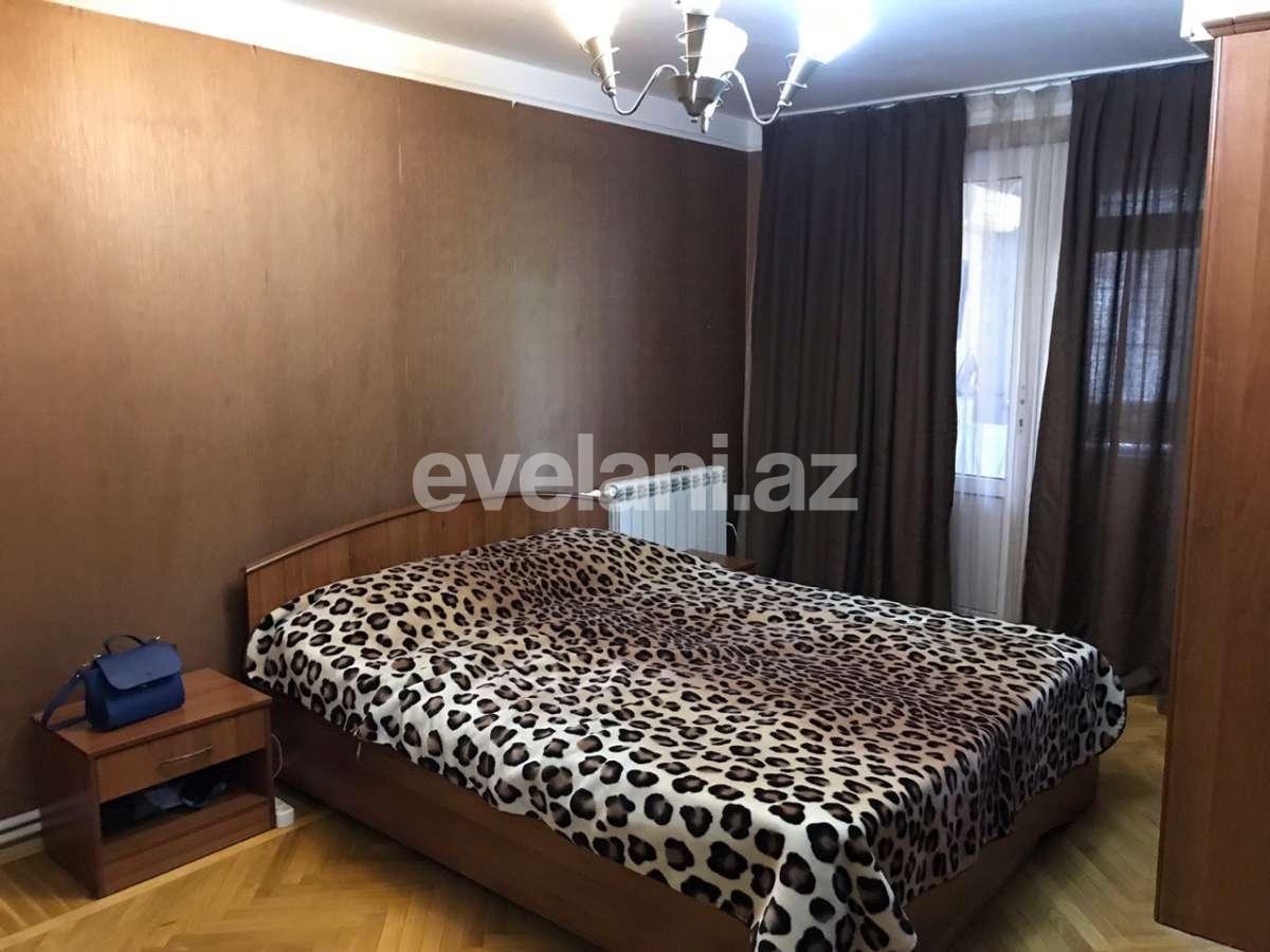 Sale, old building, 4 room, 90 m², Shah Ismail Khatai m.