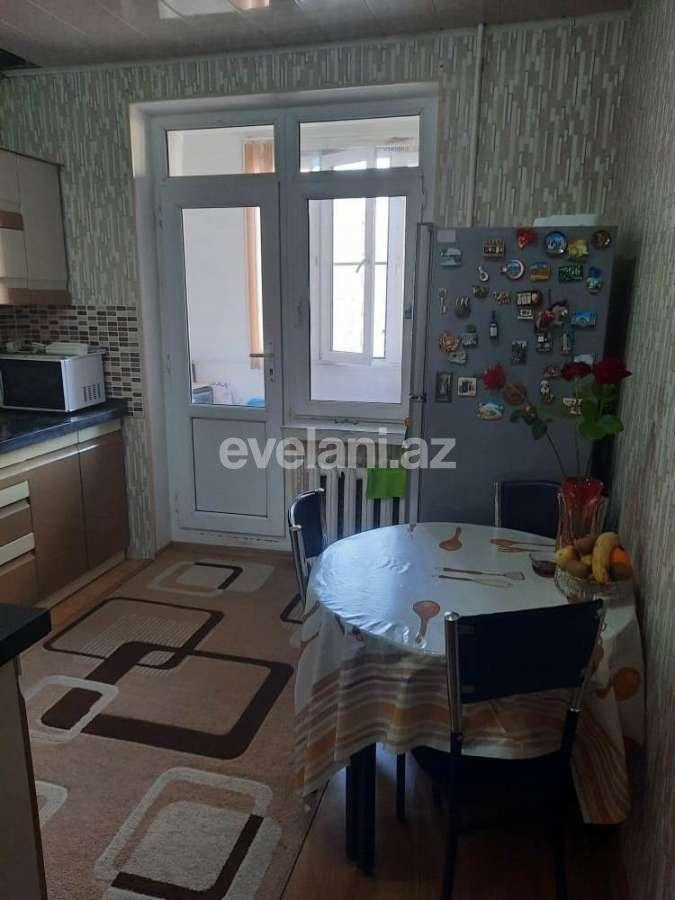 Satılır, köhnə tikili, 3 otaqlı, 80 m², Həzi Aslanov m.