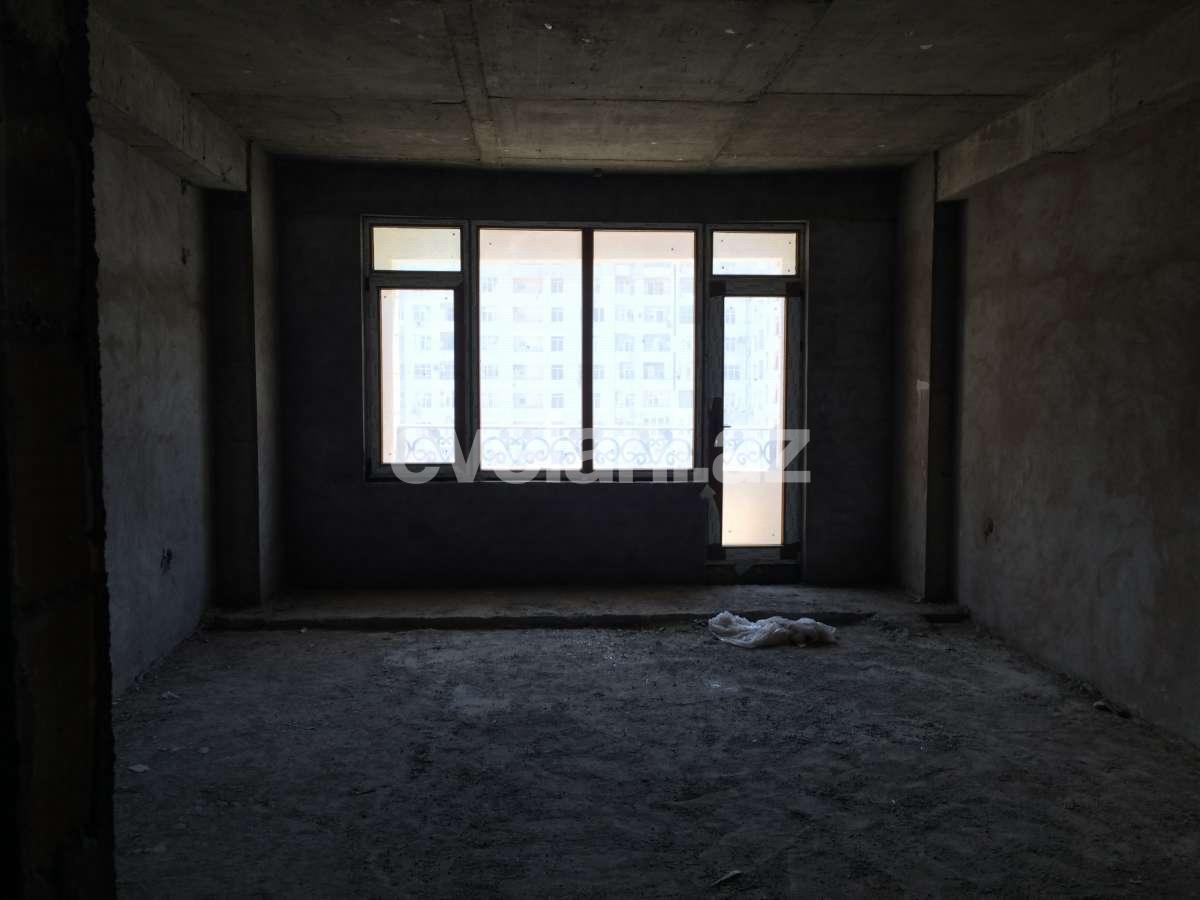 Продаётся, новостройка, 4-комнаты, 196 m², Иншаатчылар m.