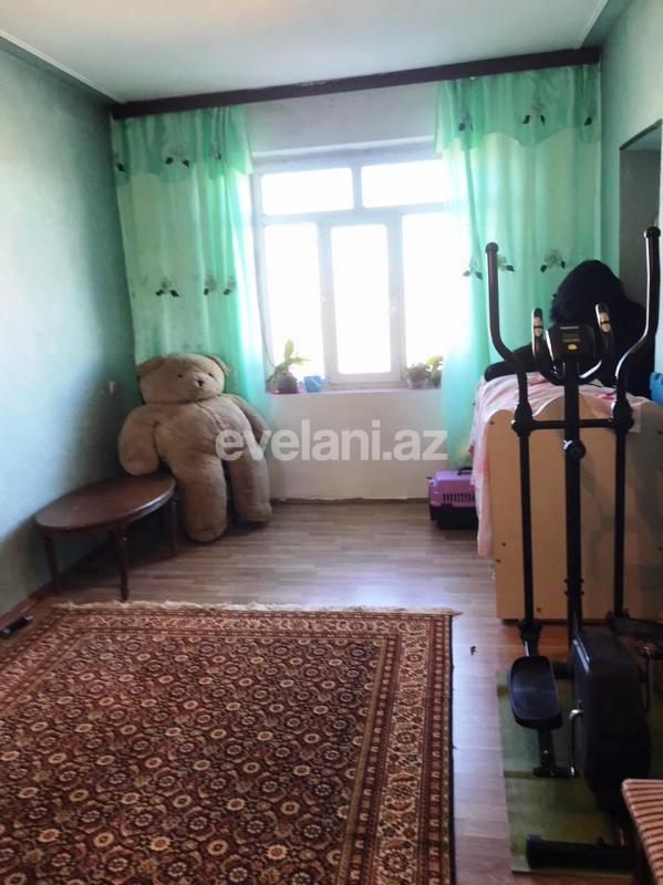 Satılır, köhnə tikili, 3 otaqlı, 70 m², Azadlıq prospekti m.