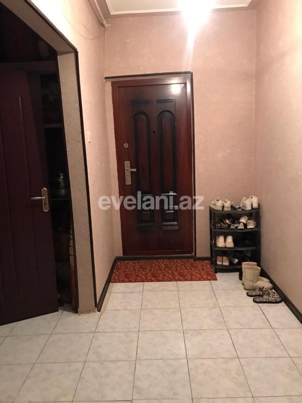 Satılır, köhnə tikili, 3 otaqlı, 70 m², Azadlıq prospekti m.