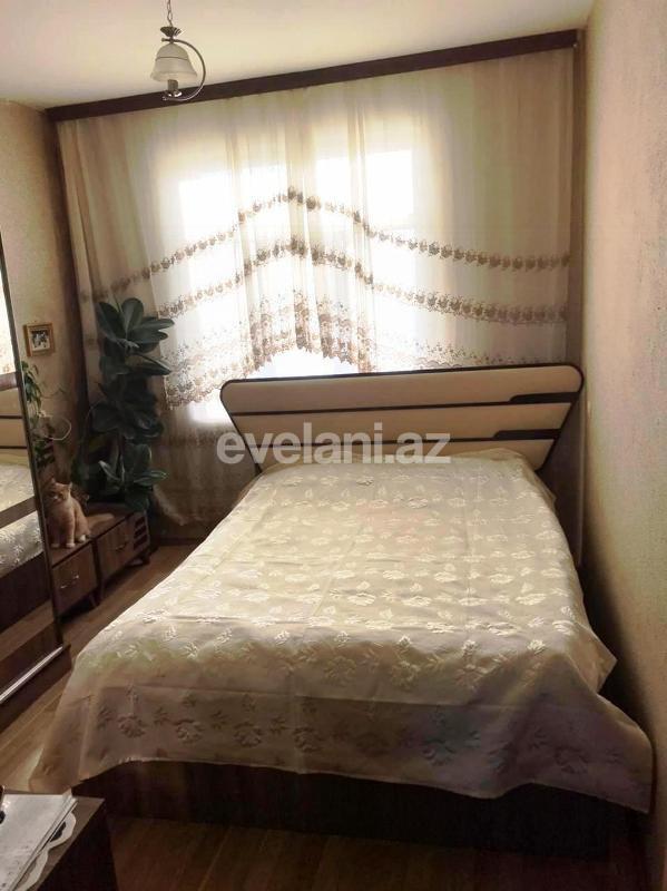 Satılır, köhnə tikili, 3 otaqlı, 70 m², Azadlıq prospekti m.