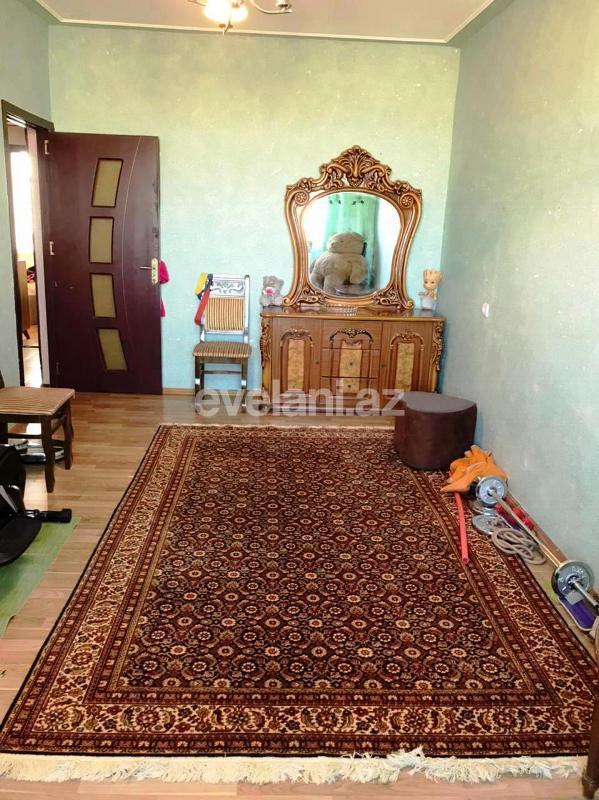 Satılır, köhnə tikili, 3 otaqlı, 70 m², Azadlıq prospekti m.