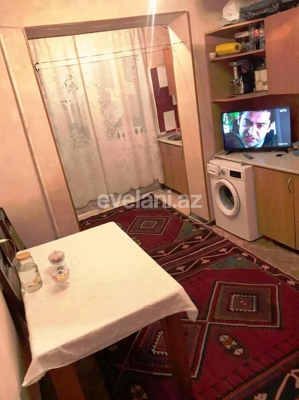 Satılır, köhnə tikili, 3 otaqlı, 70 m², Azadlıq prospekti m.