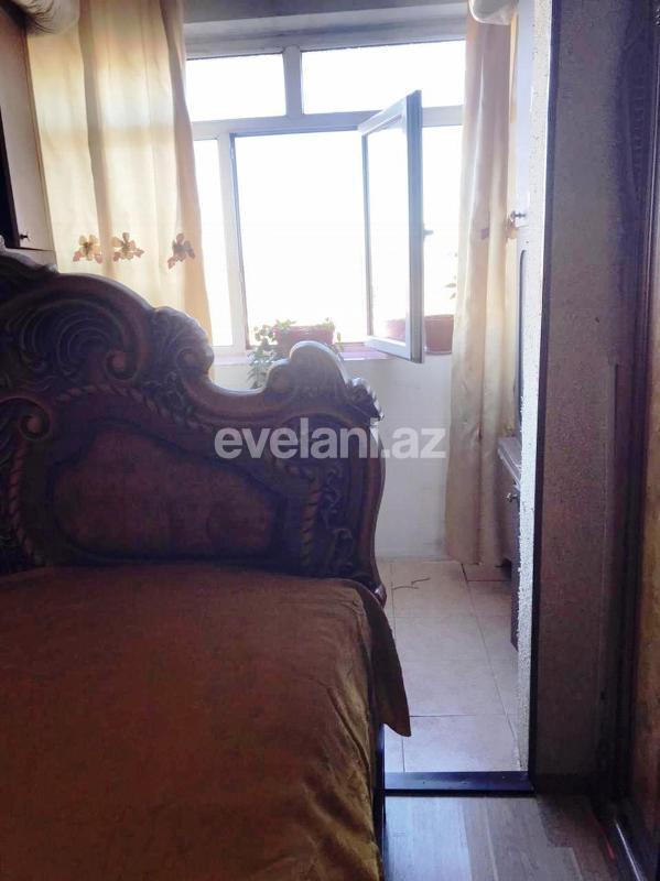 Satılır, köhnə tikili, 3 otaqlı, 70 m², Azadlıq prospekti m.