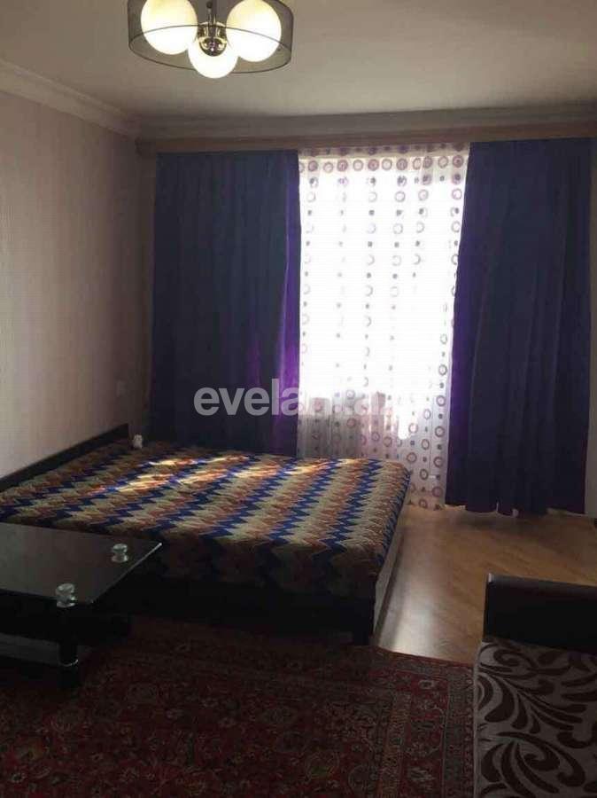 Kirayə verilir, köhnə tikili, 1 otaqlı, 35 m², 28 may m.