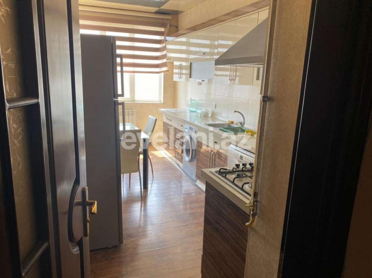 Kirayə verilir, yeni tikili, 3 otaqlı, 140 m², İnşaatçılar m.