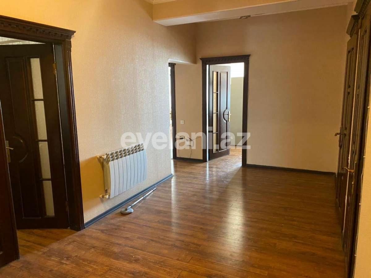 Kirayə verilir, yeni tikili, 3 otaqlı, 140 m², İnşaatçılar m.