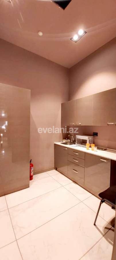 Kirayə verilir, obyekt, 340 m², Elmlər Akademiyası m.