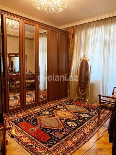 Sale, new building, 4 room, 200 m², Ganjlik m.