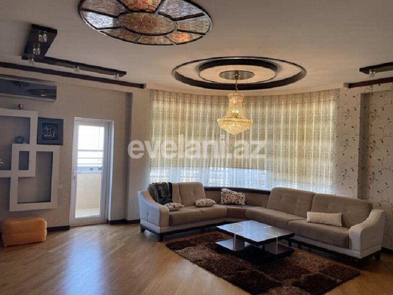 Satılır, yeni tikili, 3 otaqlı, 142 m², İnşaatçılar m.
