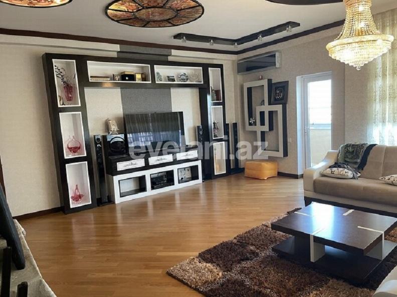 Satılır, yeni tikili, 3 otaqlı, 142 m², İnşaatçılar m.