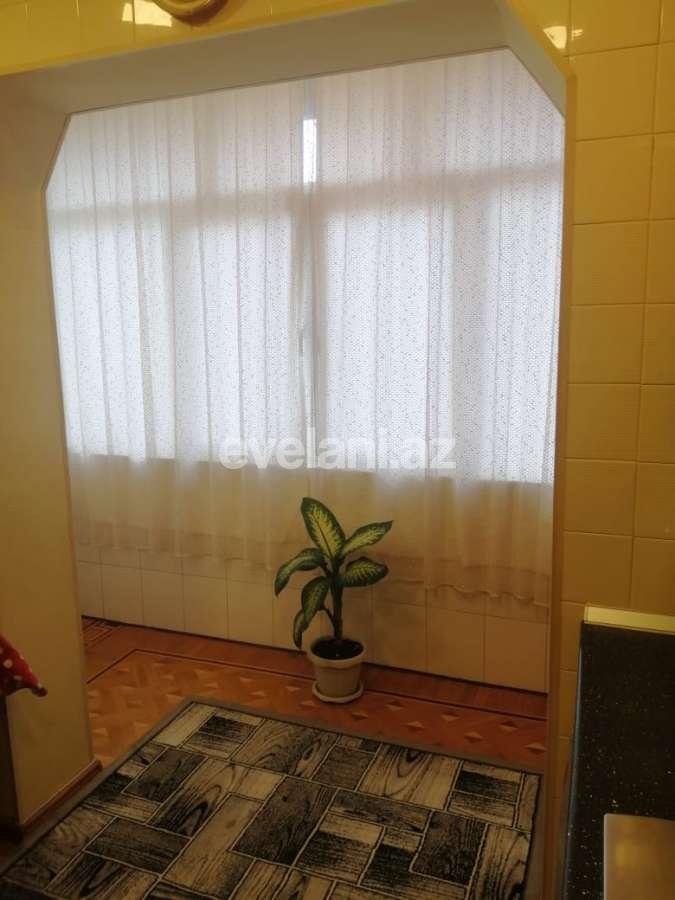 Satılır, köhnə tikili, 3 otaqlı, 80 m², Massiv D q.