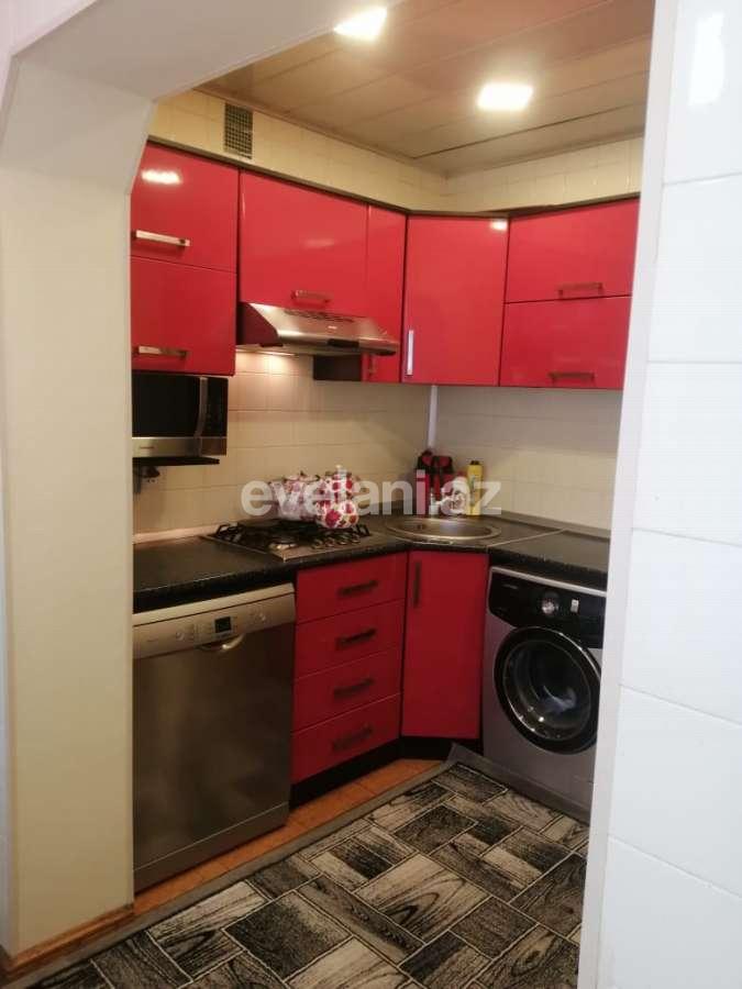Satılır, köhnə tikili, 3 otaqlı, 80 m², Massiv D q.
