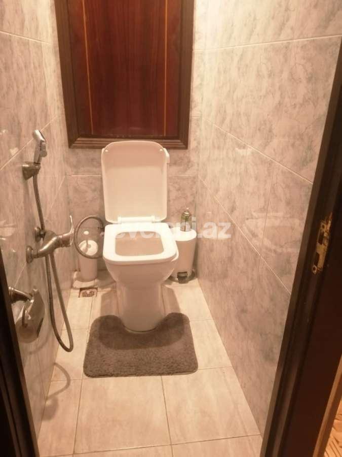 Satılır, köhnə tikili, 3 otaqlı, 80 m², Massiv D q.