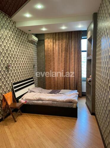 Kirayə verilir, yeni tikili, 3 otaqlı, 105 m², İnşaatçılar m.