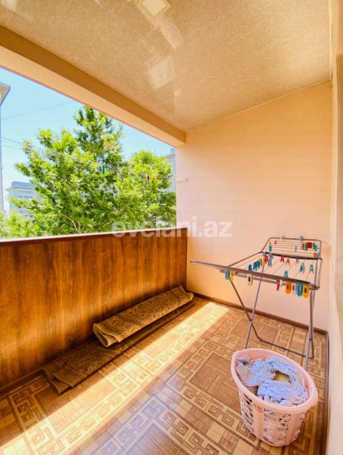 Sale, old building, 2 room, 80 m², Elmlar Akademiyası m.