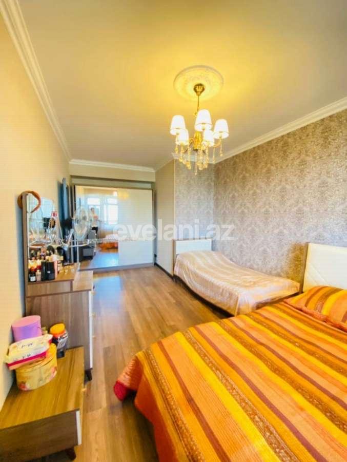 Sale, old building, 2 room, 80 m², Elmlar Akademiyası m.