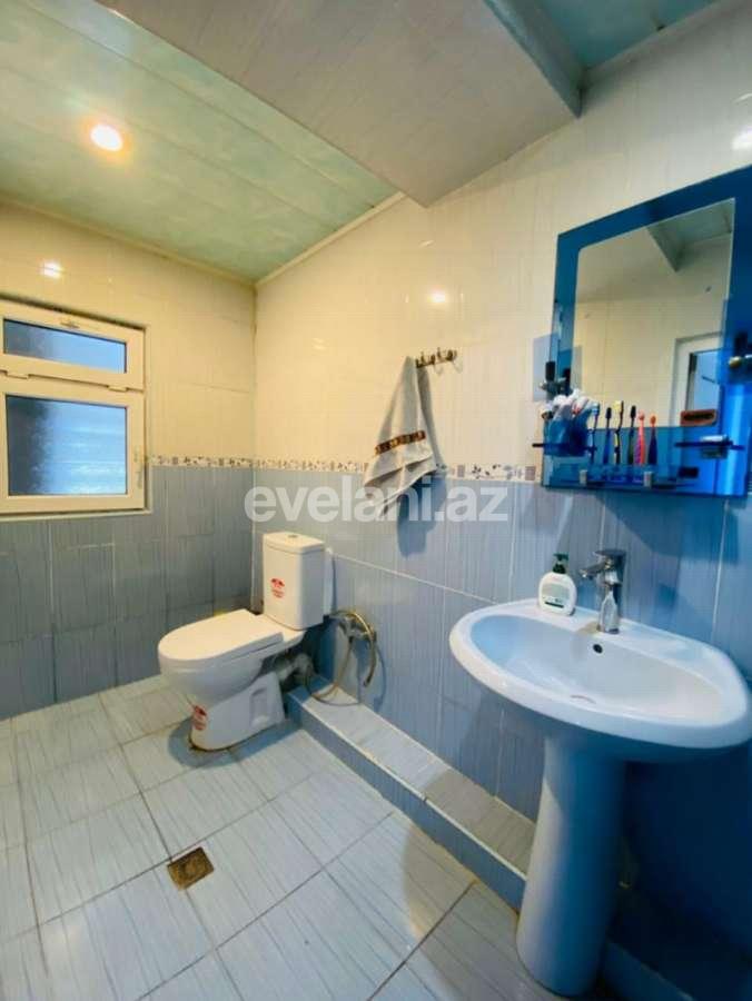 Sale, old building, 2 room, 80 m², Elmlar Akademiyası m.