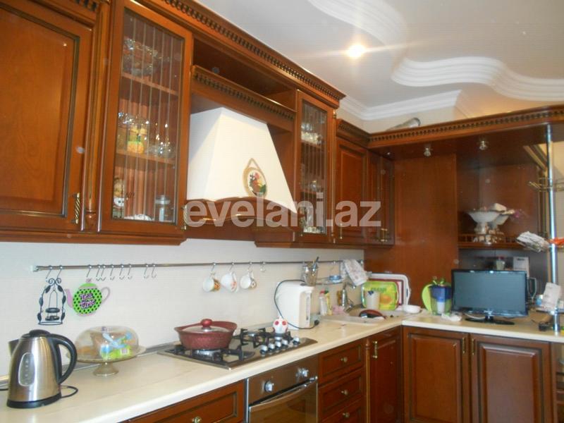 Satılır, yeni tikili, 3 otaqlı, 140 m², 28 may m.