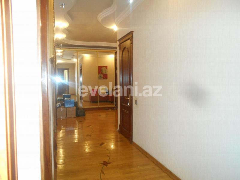 Satılır, yeni tikili, 3 otaqlı, 140 m², 28 may m.