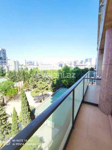 Satılır, yeni tikili, 4 otaqlı, 200 m², Nizami m.