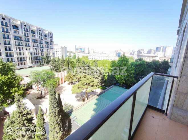 Satılır, yeni tikili, 4 otaqlı, 200 m², Nizami m.