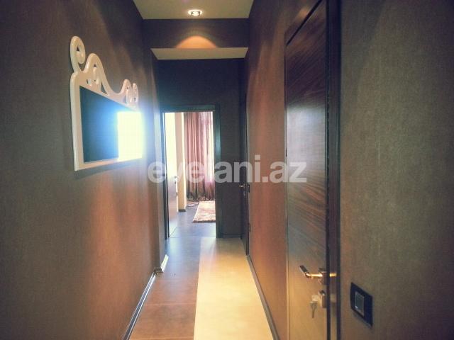 Kirayə verilir, yeni tikili, 3 otaqlı, 130 m², Şah İsmayıl Xətai m.