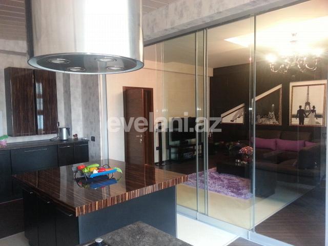 Kirayə verilir, yeni tikili, 3 otaqlı, 130 m², Şah İsmayıl Xətai m.
