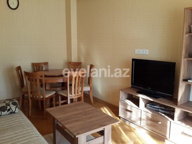 Kirayə verilir, yeni tikili, 2 otaqlı, 70 m², Nizami m.