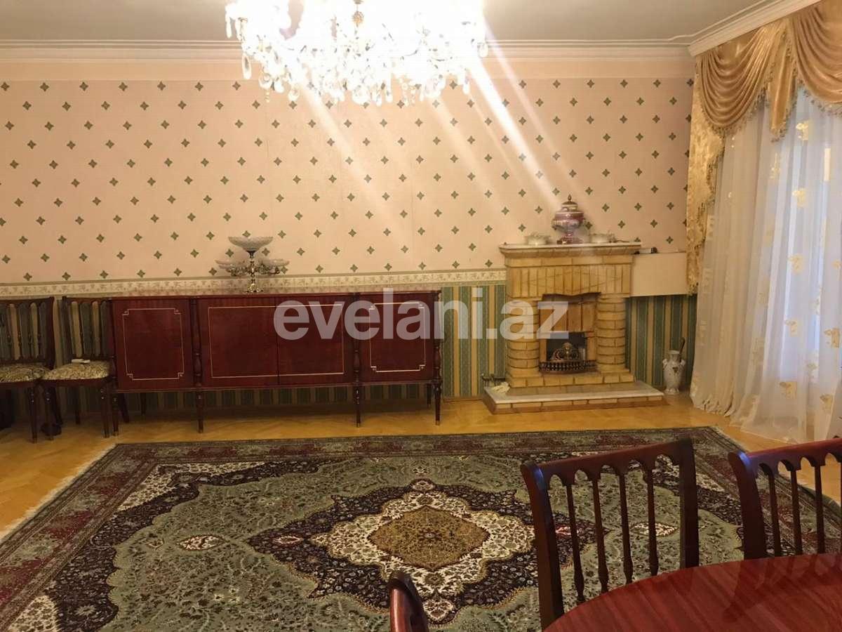 Satılır, köhnə tikili, 4 otaqlı, 140 m², Azadlıq prospekti m.