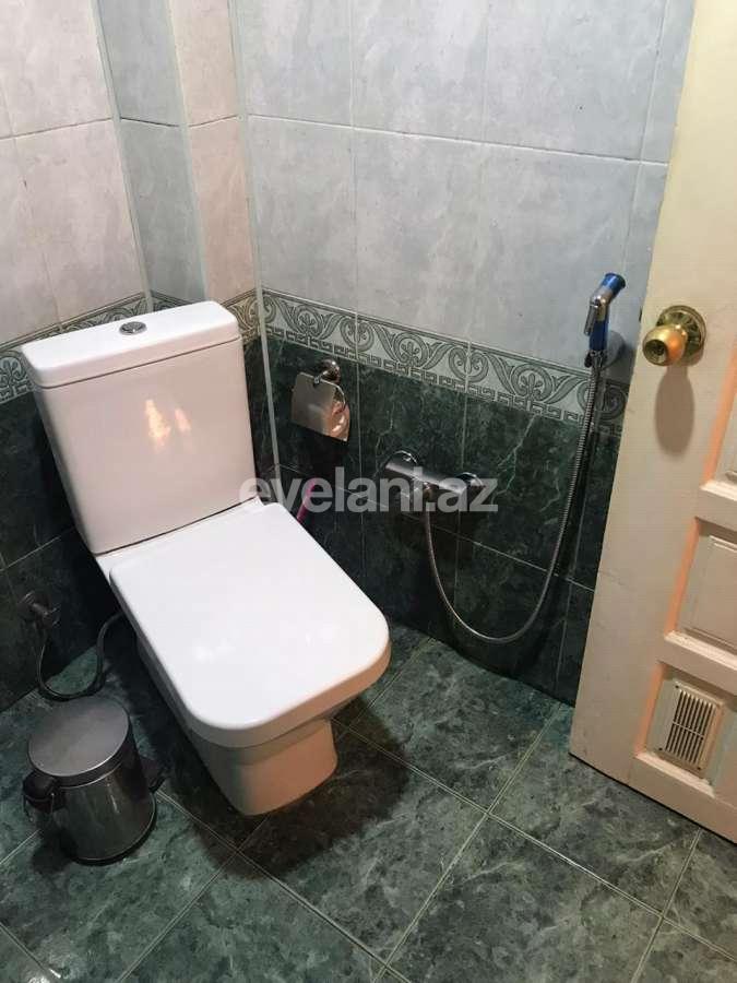 Satılır, köhnə tikili, 4 otaqlı, 140 m², Azadlıq prospekti m.