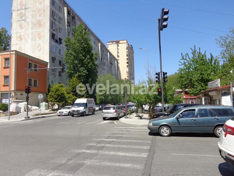 Продаётся, вторичка, 3-комнаты, 60 m², Элмляр Академиясы m.