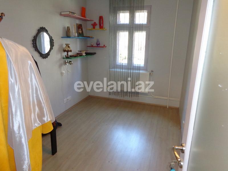 Продаётся, вторичка, 3-комнаты, 60 m², Элмляр Академиясы m.