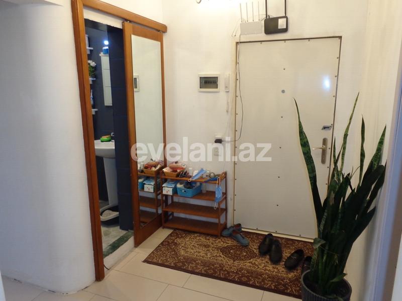 Продаётся, вторичка, 3-комнаты, 60 m², Элмляр Академиясы m.