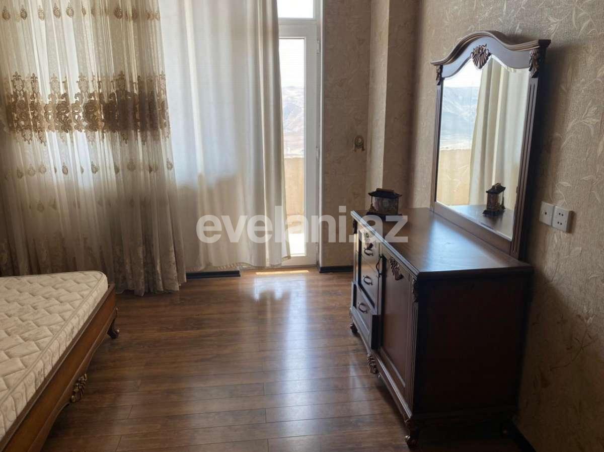 Kirayə verilir, yeni tikili, 3 otaqlı, 140 m², İnşaatçılar m.