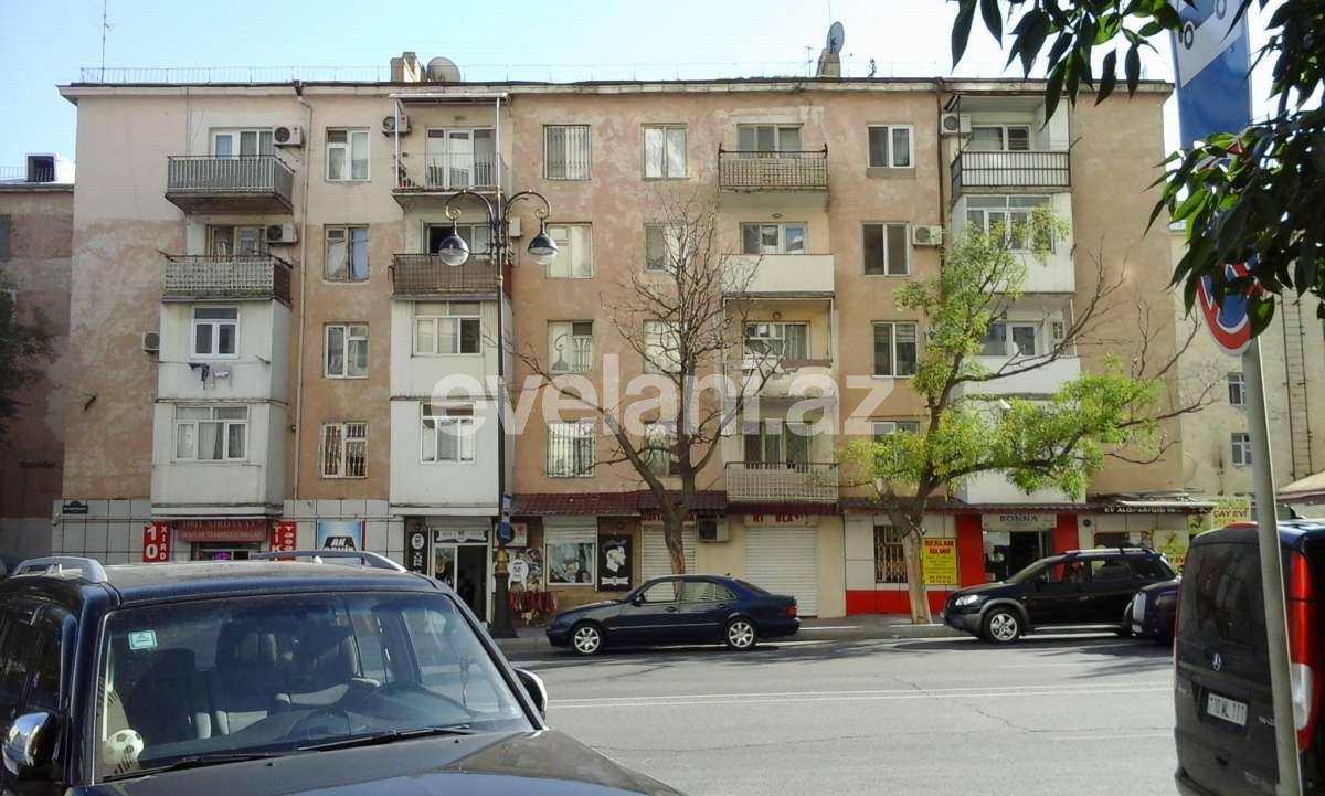 Продаётся, вторичка, 3-комнаты, 75 m², Элмляр Академиясы m.